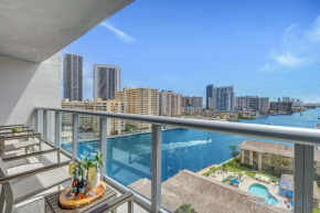 Infinite View Balcony with Pool, Gym and Near Beach